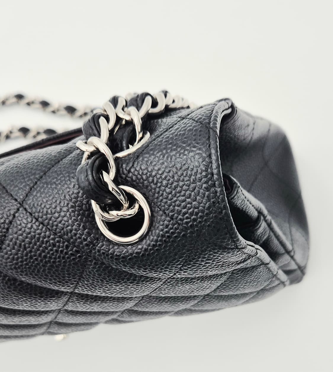 샤넬 클래식 라지 플랩 체인 숄더백
16번대

샤넬의 아 상품이미지5