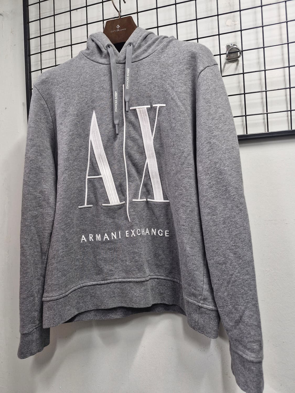 95M 알마니익스체인지 회색 후드티. 상품이미지3