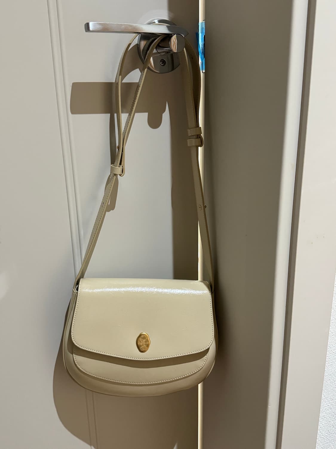 오스트카카 카델 새들백 상품이미지1