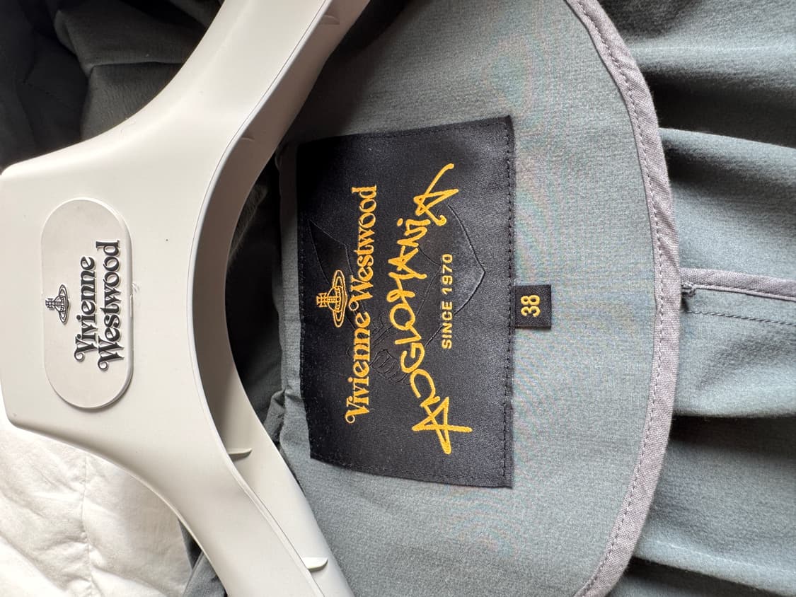 비비안웨스트우드 후드 바람막이 상품이미지3