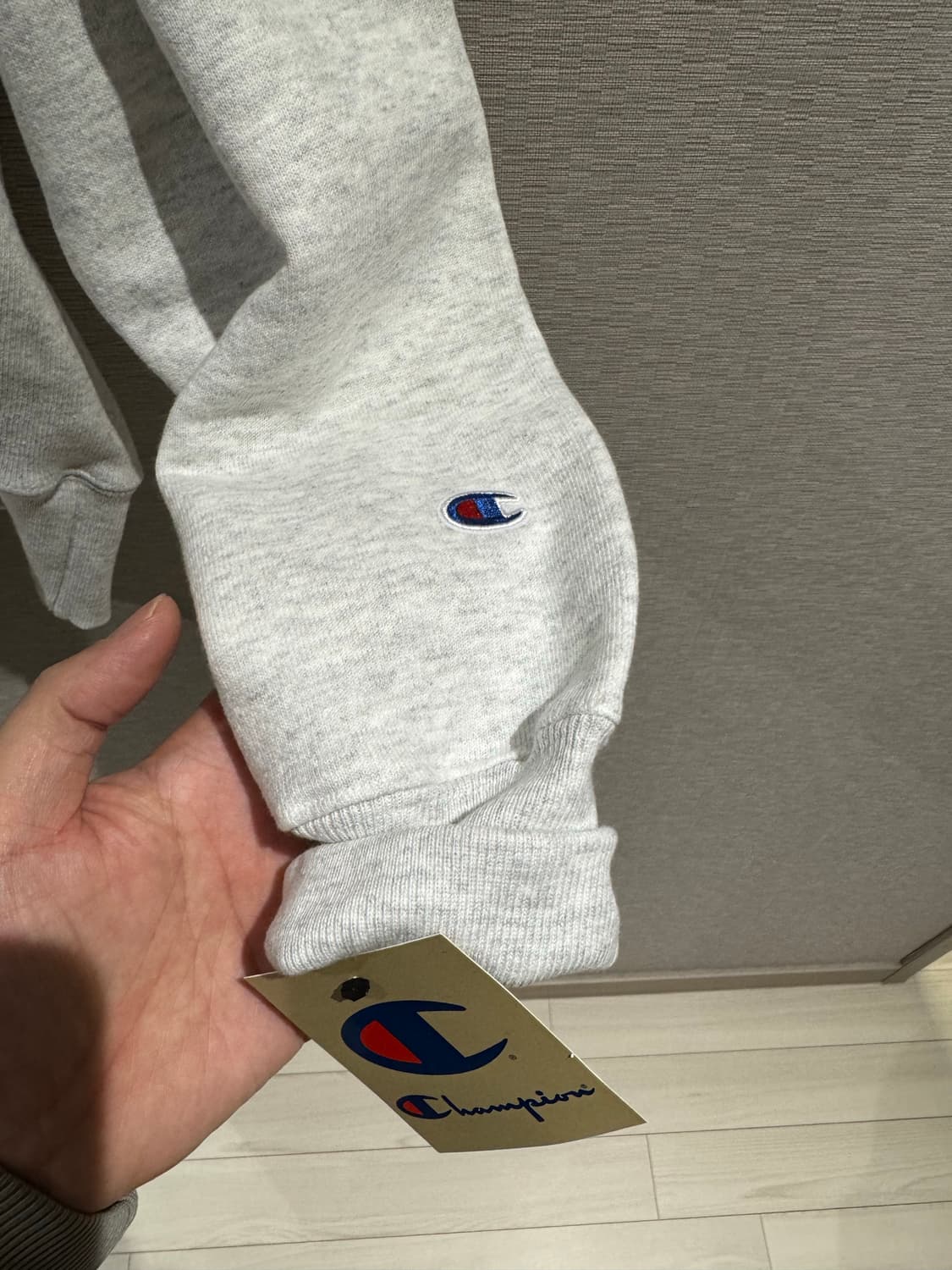 모마 챔피언 후드 판매합니다 상품이미지3