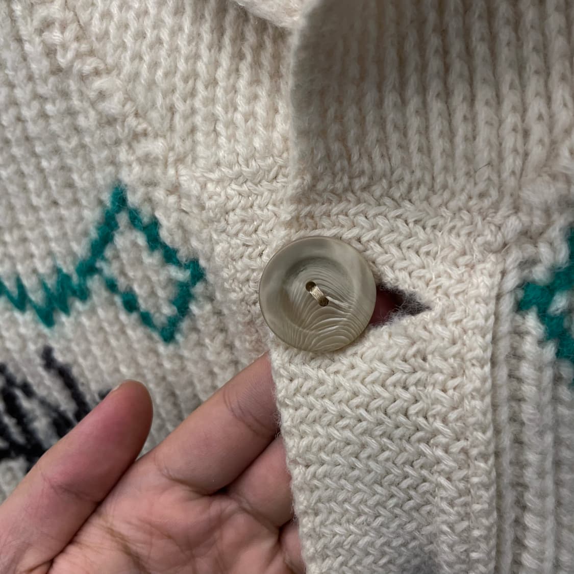 70s 툰드라 캐나다 버진 울 사슴 패턴 코위찬 니트 가디건 상품이미지5