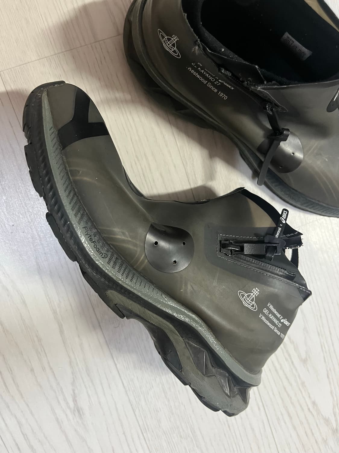 아식스 x 비비안웨스트우드 콜 라보 젤카야노 27LTX 상품이미지6