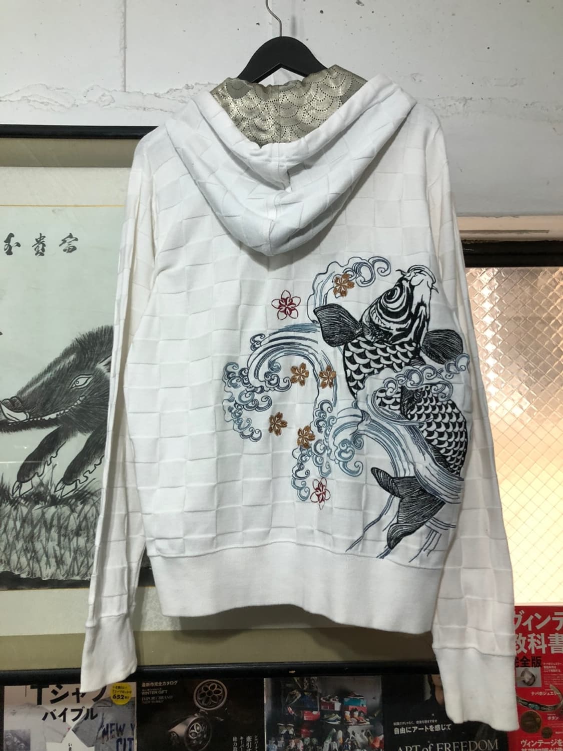 카라쿠리 타마시 체커보드 koi 자수 후디 상품이미지6