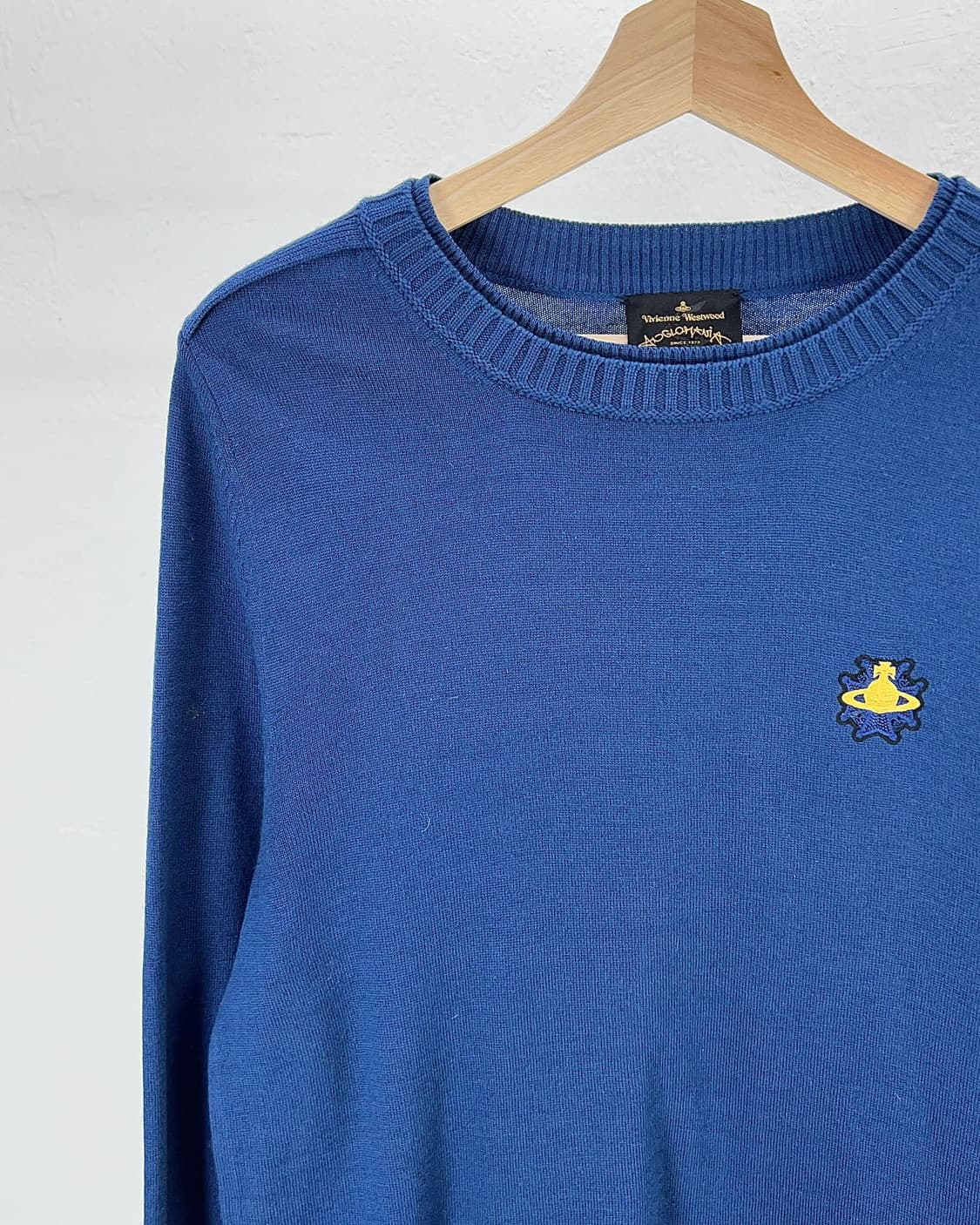 비비안 웨스트우드 앵글로마니아 라운드 ORB 로고 레이어 니트 스웨터 상품이미지2