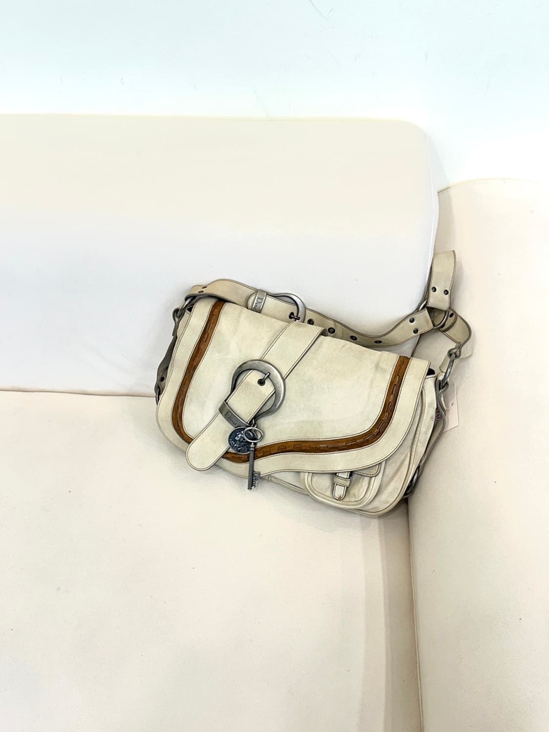 디올 가우초 새들백 (정품) 상품이미지1