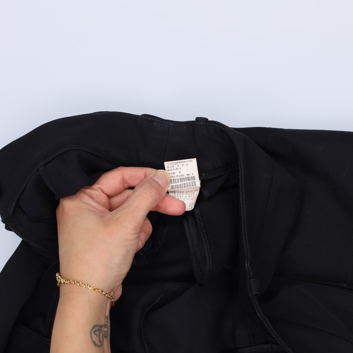 [61-90] 한섬타임 여성 블랙 슬랙스팬츠 1219H2 상품이미지8