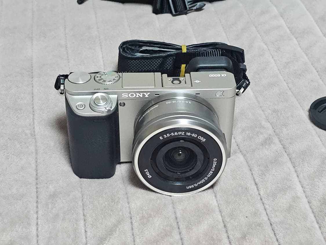 소니 a6000 미러리스 카메라(16-50렌즈+오레오 렌즈) 상품이미지2