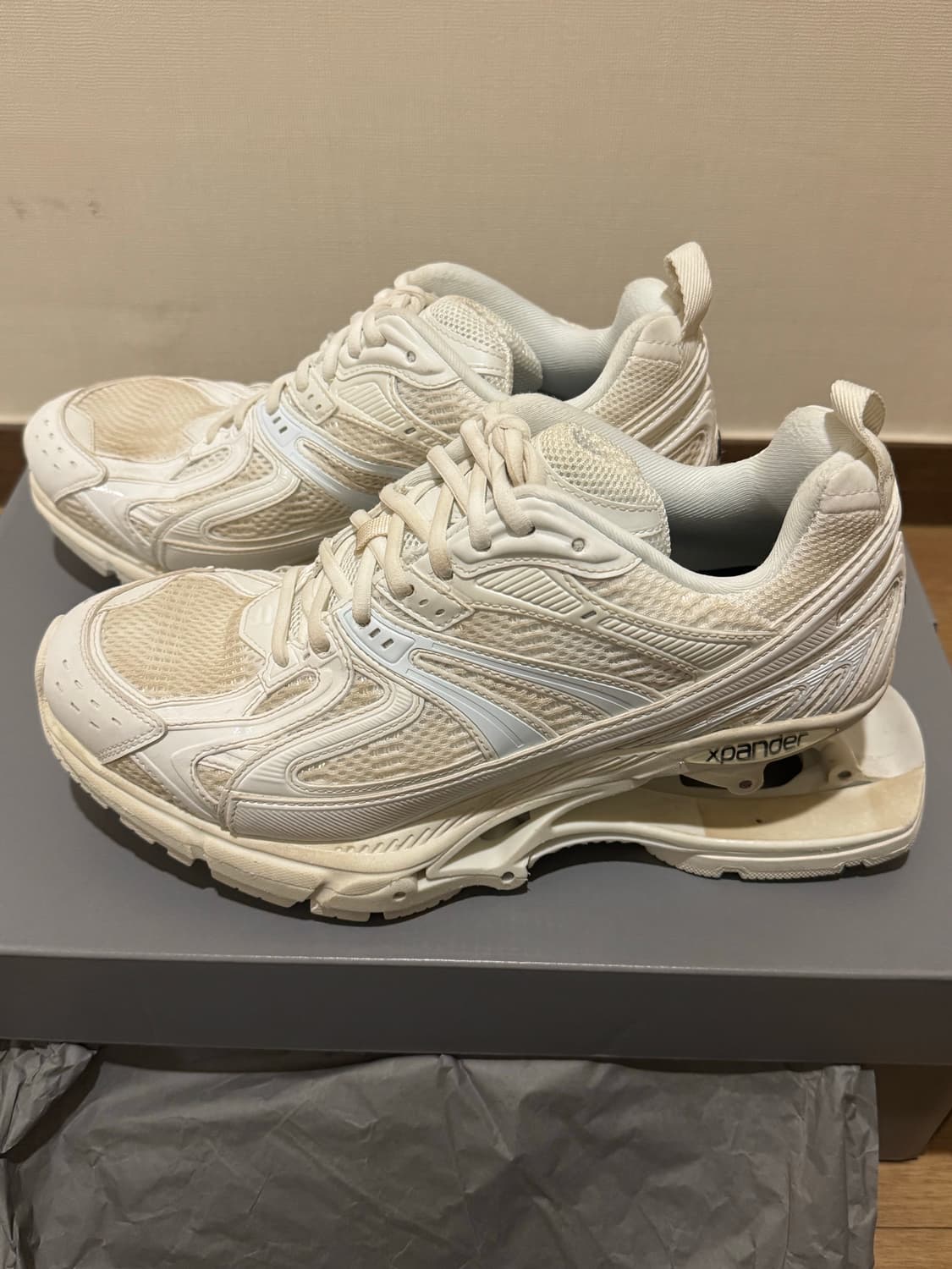 발렌시아가 엑스팬더(X-Pander) 스니커즈 화이트 상품이미지1