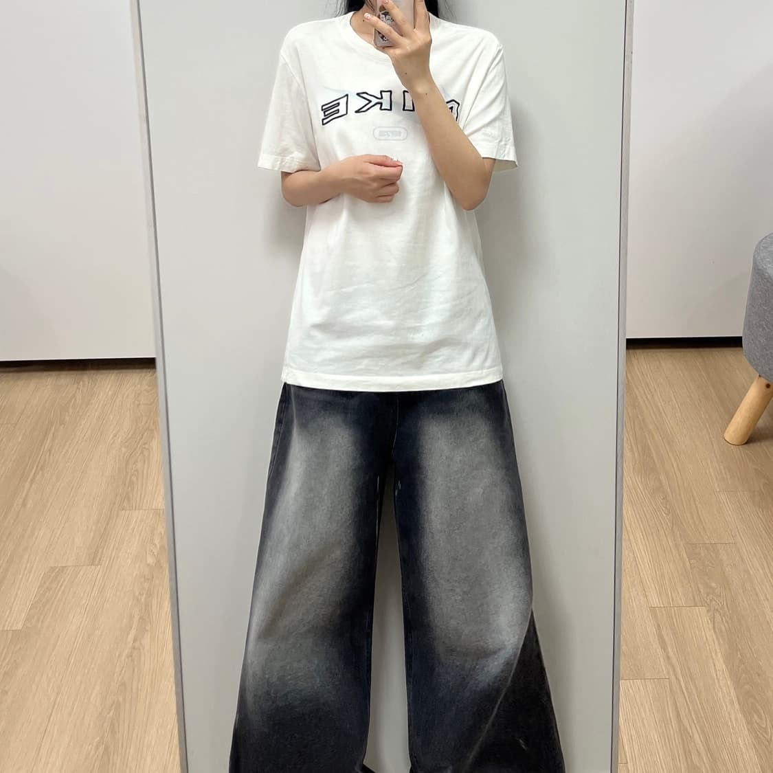 나이키 자수로고 하늘색 스우시 반팔 티셔츠 상품이미지1