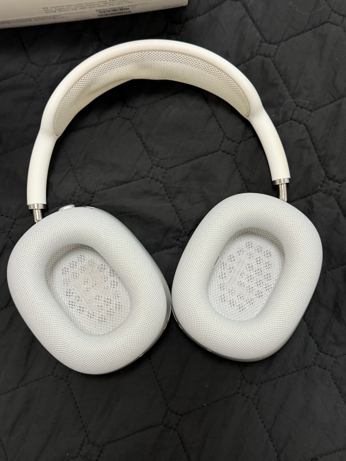 애플 에어팟 맥스 실버 상품이미지3