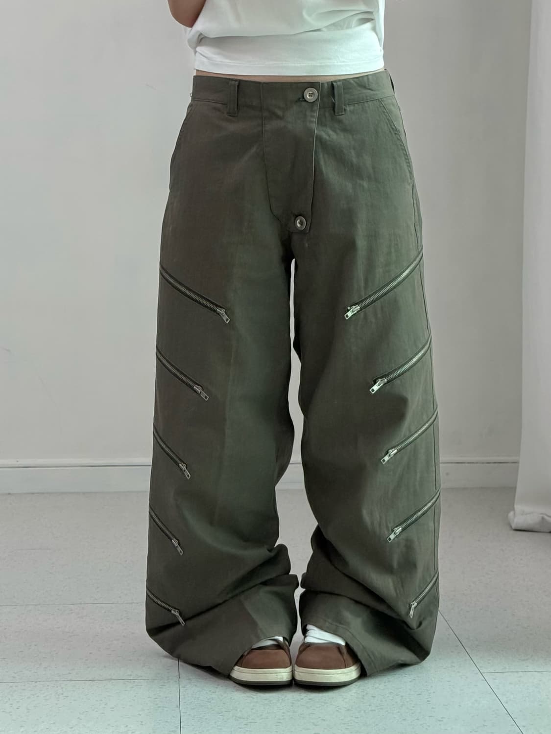빈티지 카키 지퍼 팬츠 상품이미지1
