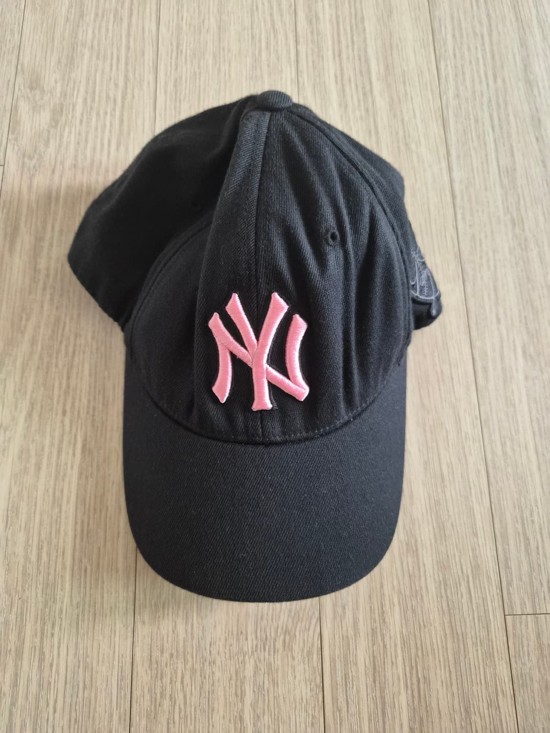 MLB 엠엘비 뉴욕양키즈 블랙핑크 볼캡 모자 상품이미지1