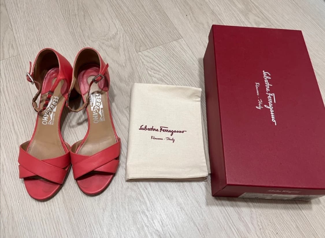 Ferragamo 페라가모 코랄핑크 힐 샌들_7사이즈(245mm) 상품이미지1