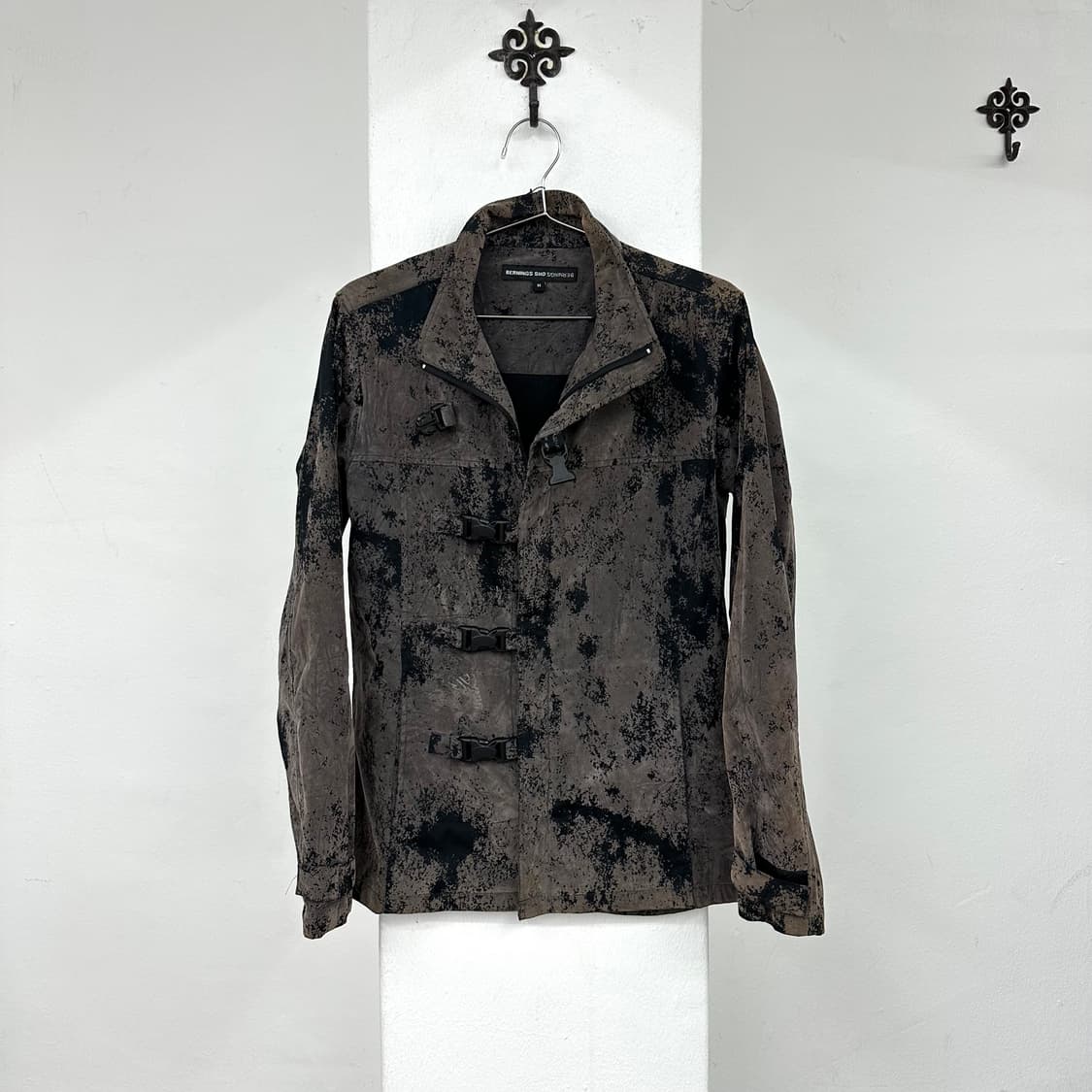 Bernings sho distressed buckle jacket 상품이미지3