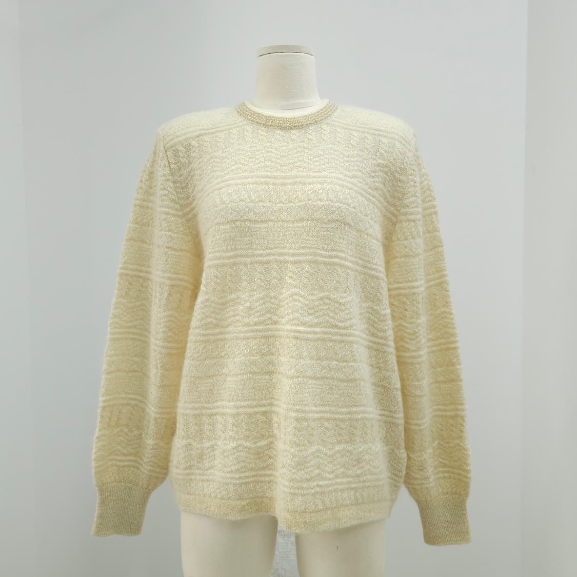 아이보리 금사 반짝이 짜임 여성 루즈핏 니트 상품이미지1