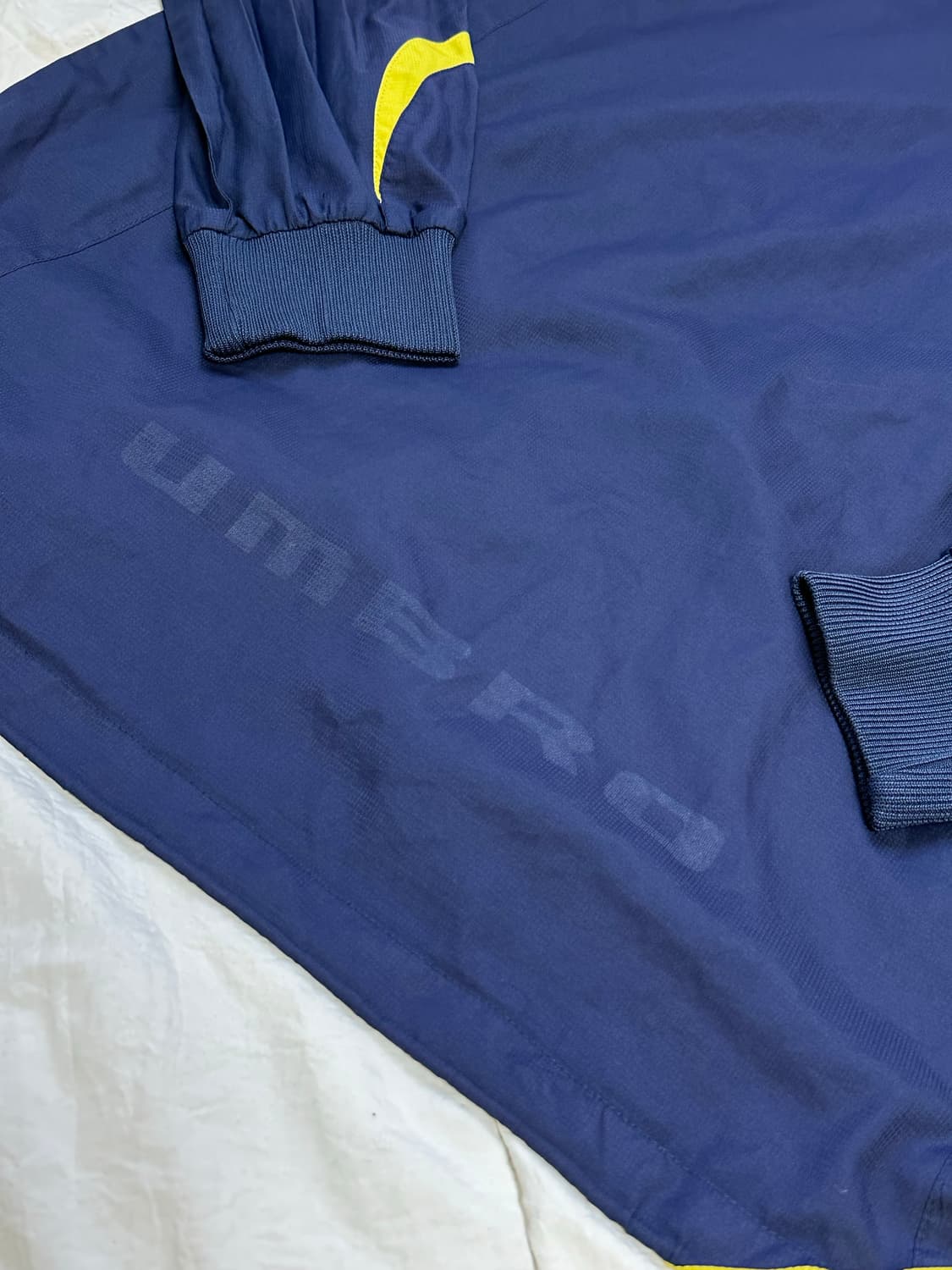 엄브로 빅로고 웜업 라지 상품이미지2