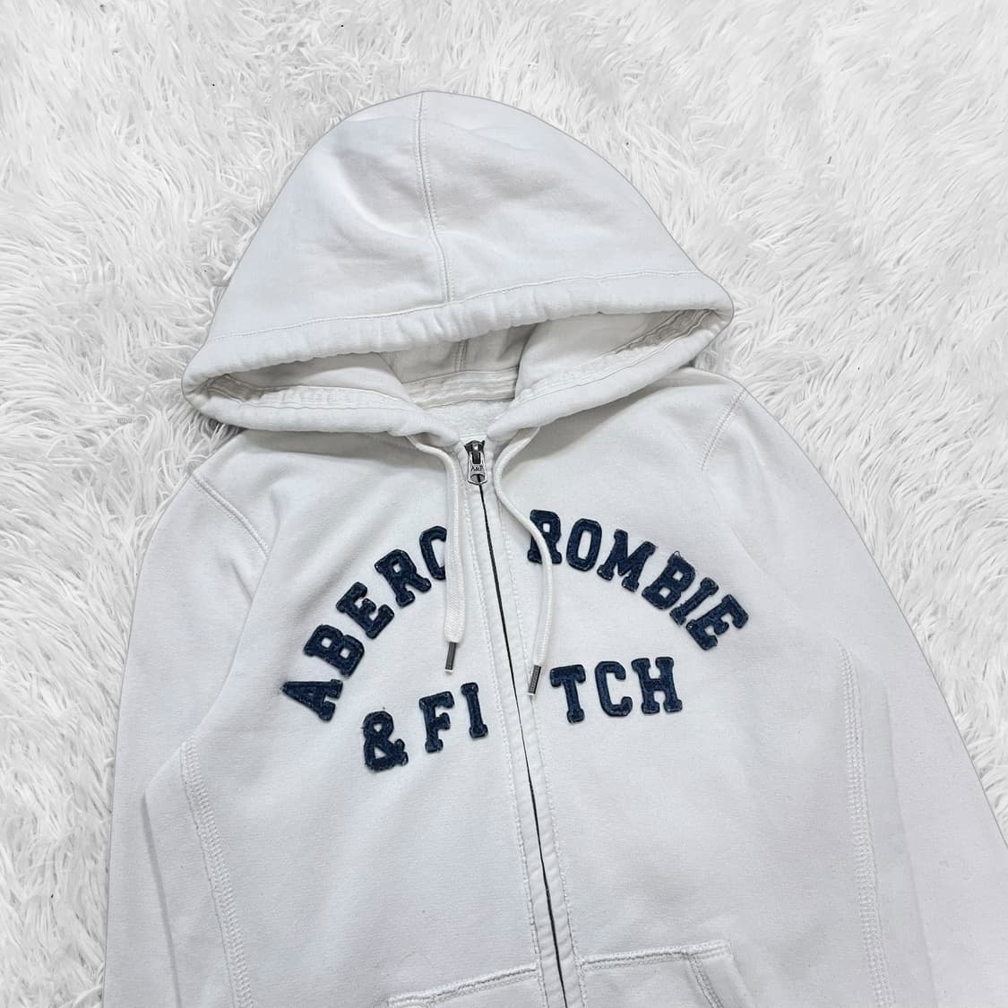 아베크롬비 아치 로고 후드집업 화이트 상품이미지3