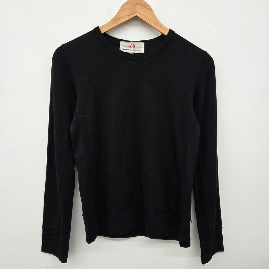 H&M 꼼데가르송 콜라보 블랙 긴팔 티셔츠 여s 상품이미지2