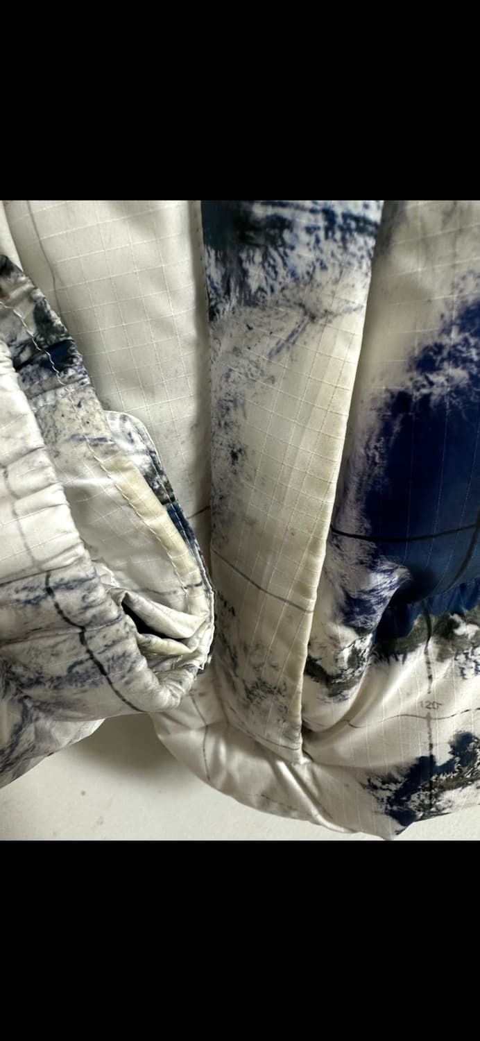 노스페이스 화이트 라벨 지구 패딩 L 상품이미지3