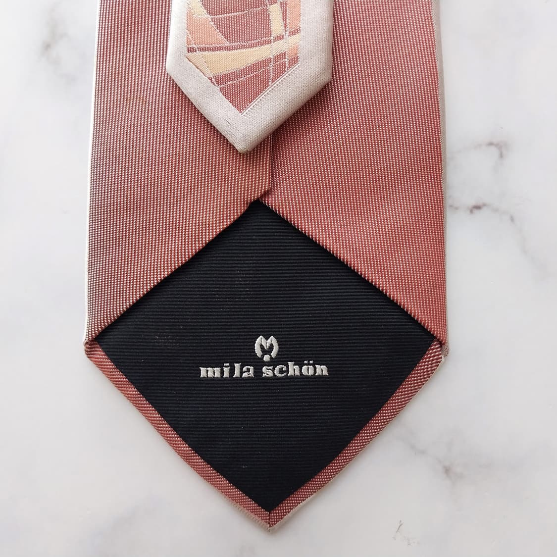밀라숀 실크 베이지&레드 패턴 넥타이 9.3cm A+등급 K993
 상품이미지7