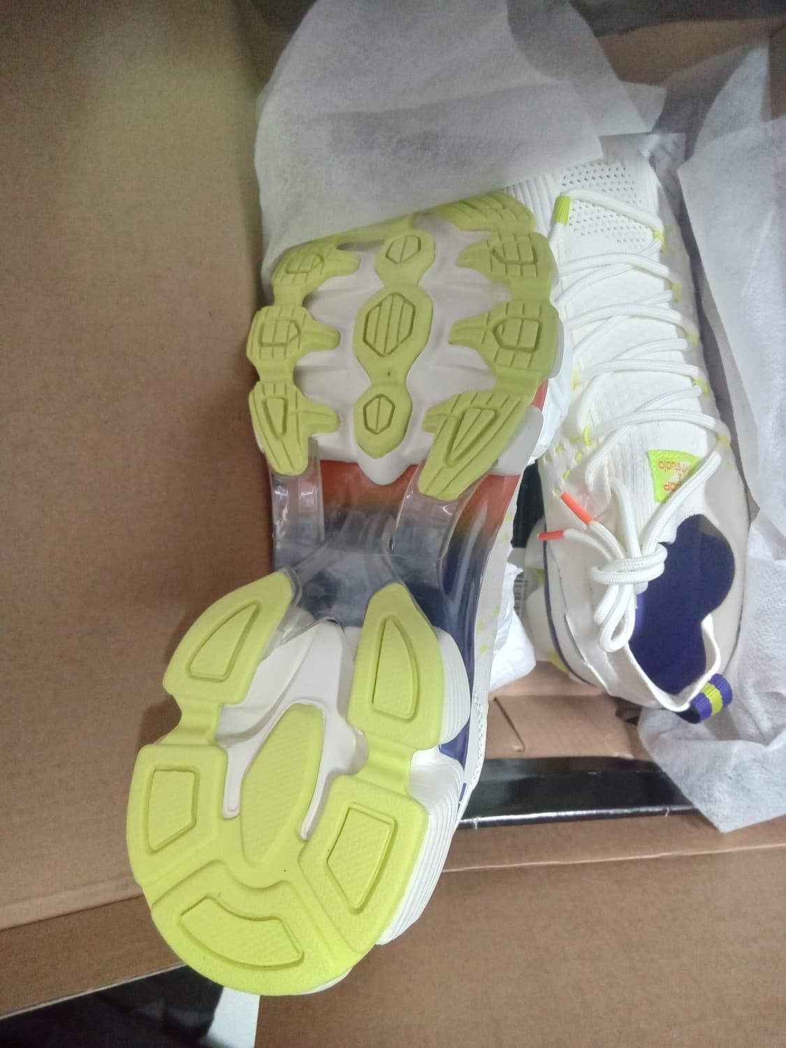 밸롭 티바트 2.0 스튜디오 운동화 상품이미지5