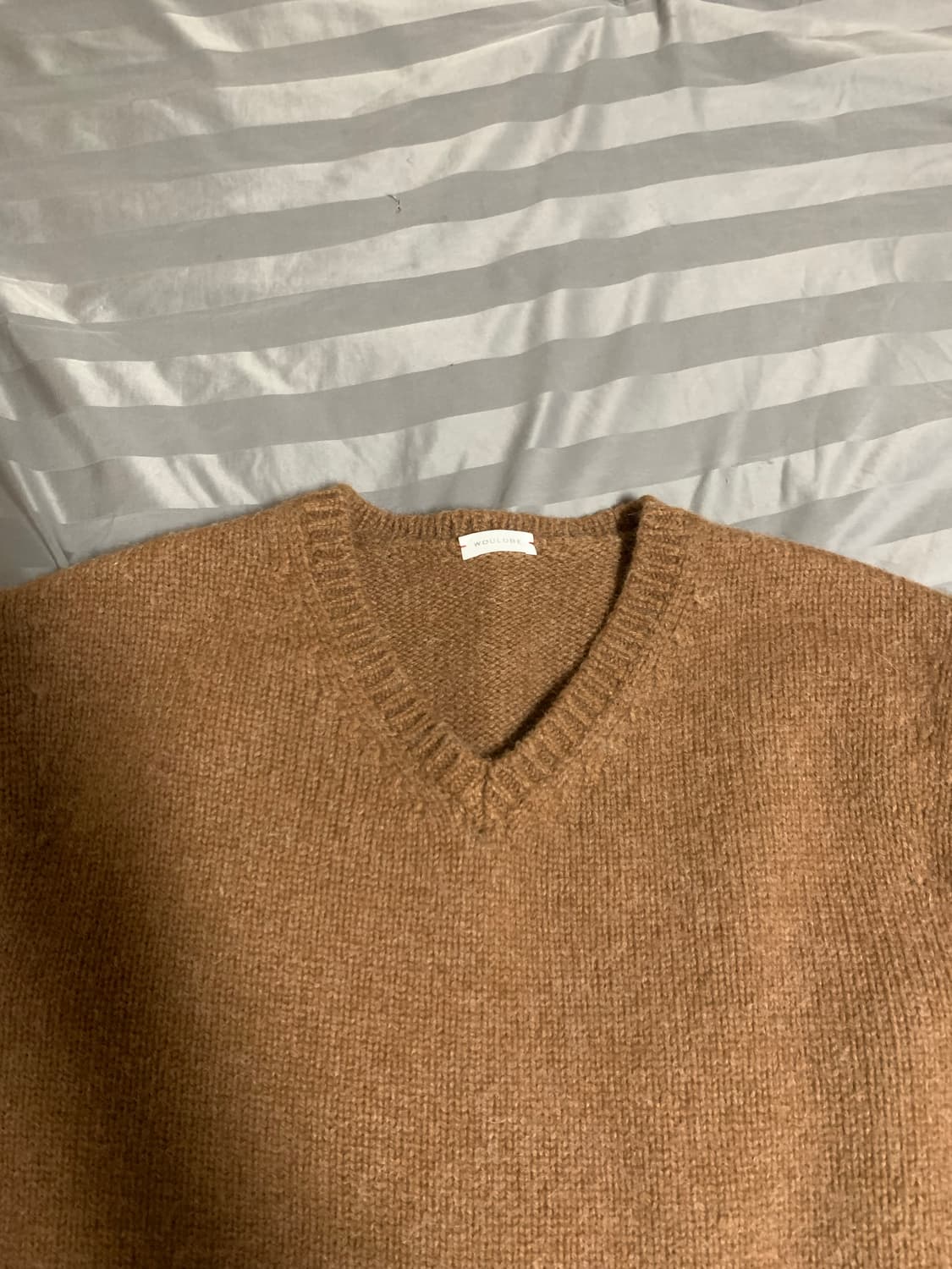 우드비 울 브이넥 니트 상품이미지4