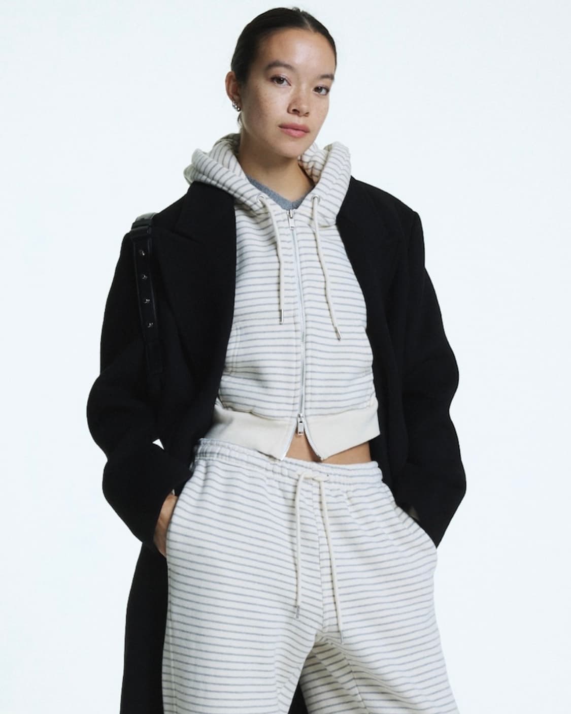 (2회착용) 글로니 G CROP ZIP UP(STRIPE) 후드집업 상품이미지1