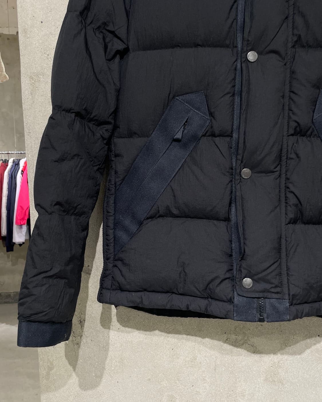 씨피컴퍼니 블랙 크랭클랩스 고글 덕 다운 후디 자켓 상품이미지5