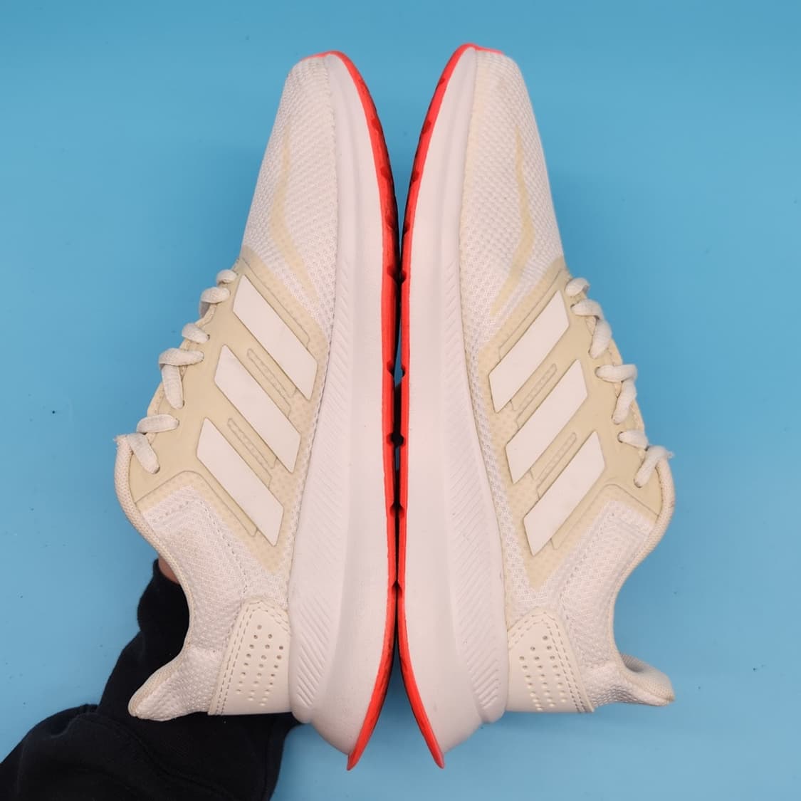 ooo 아디다스 런팔콘 여성런닝화 230 상품이미지4