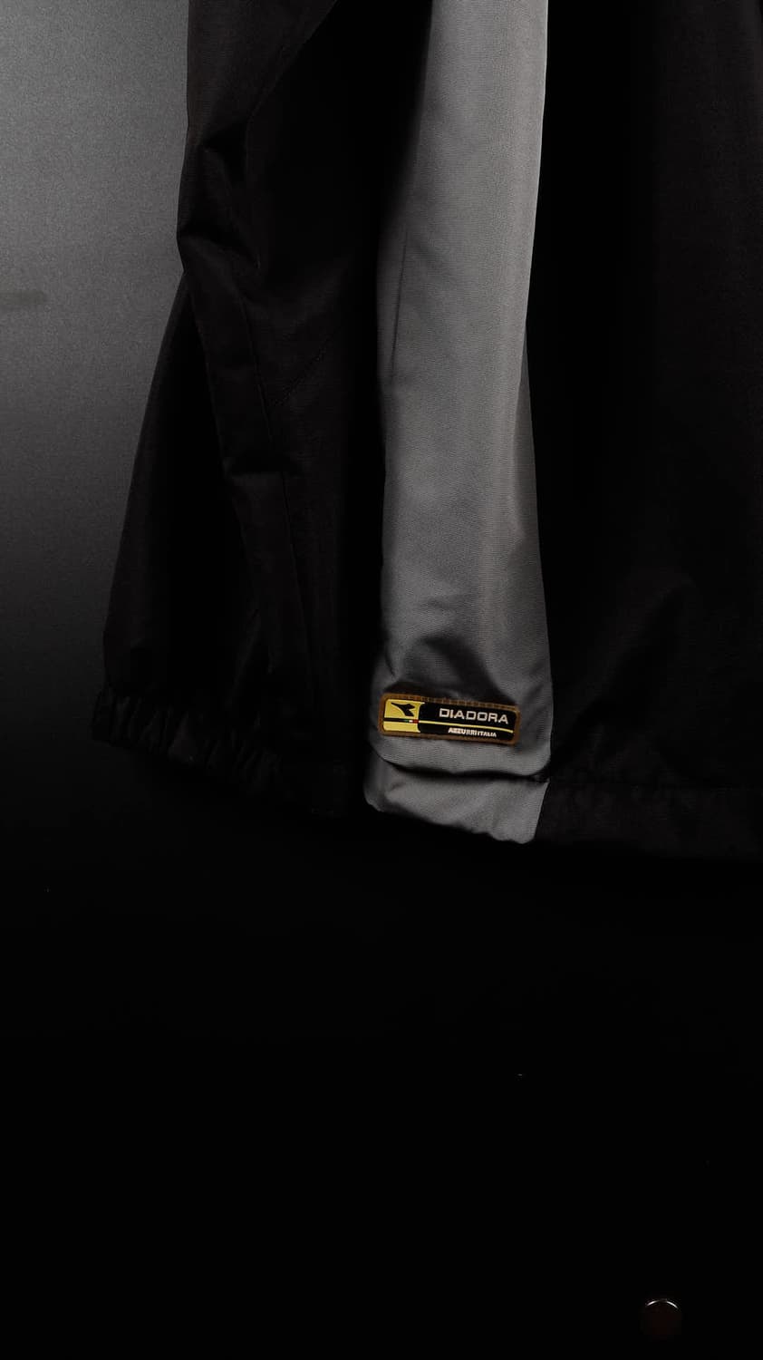 디아도라 블랙 바람막이 상품이미지8