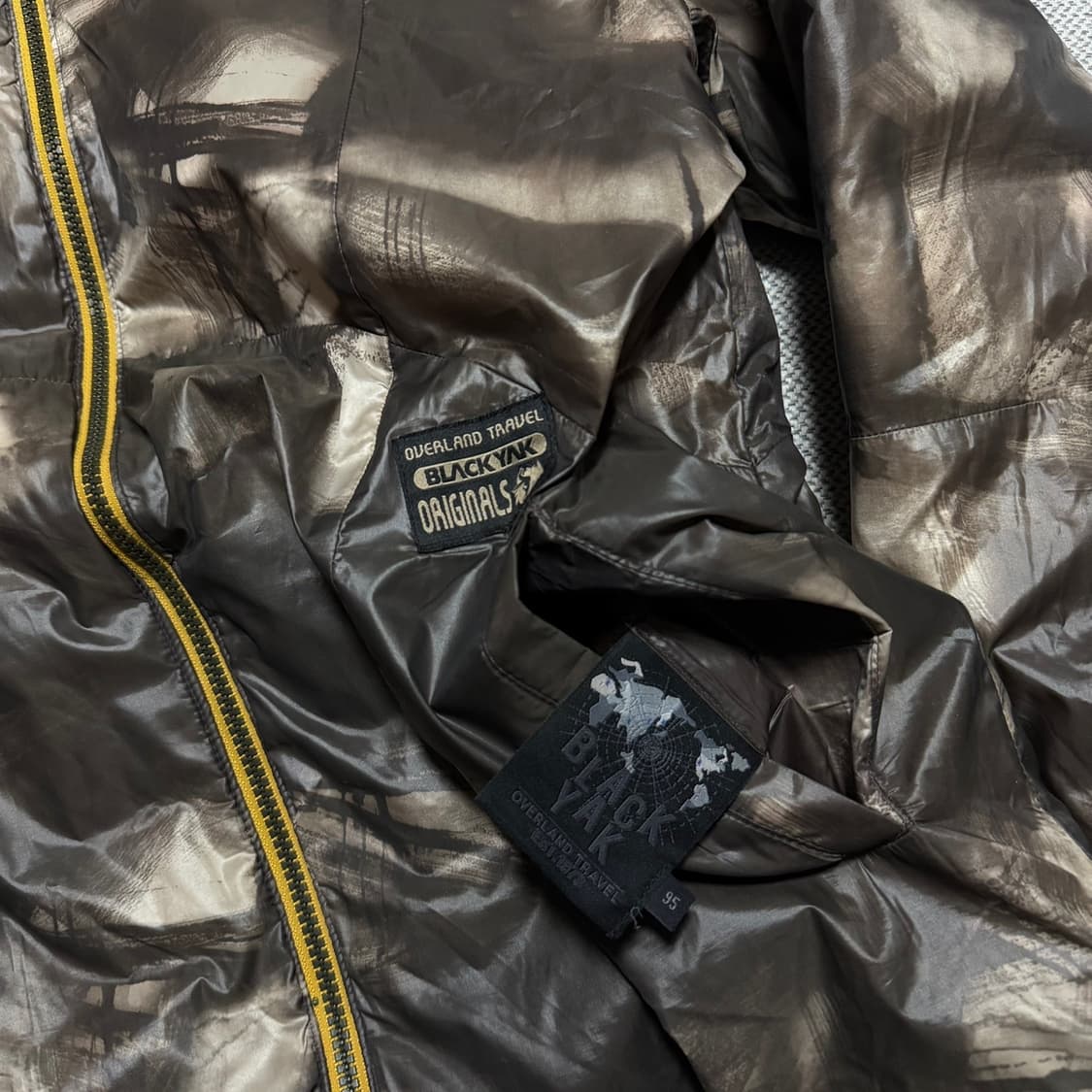 블랙야크 리얼트리 리버시블 경량패딩 상품이미지3