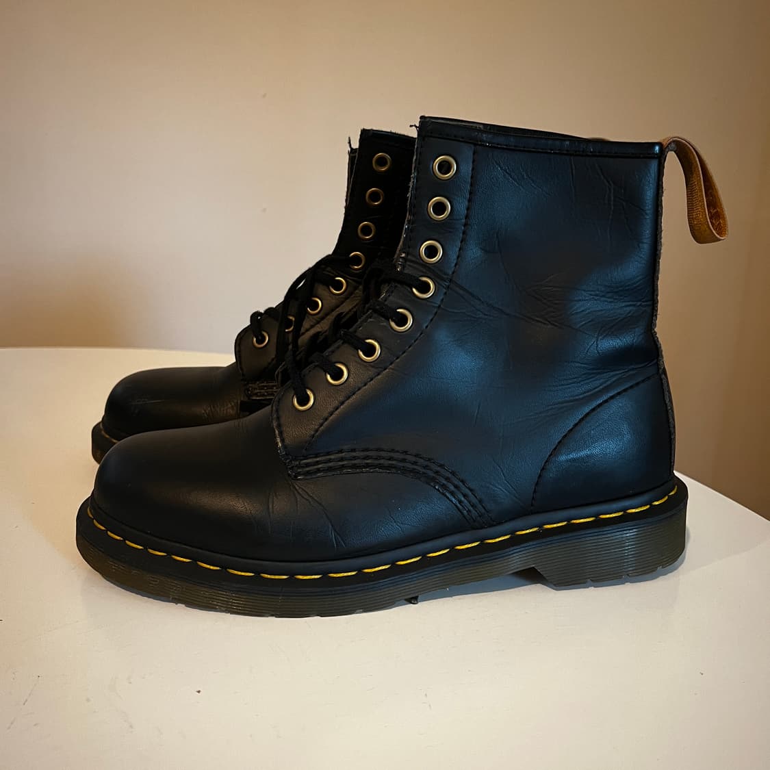 닥터마틴 1460 8홀 부츠 상품이미지2