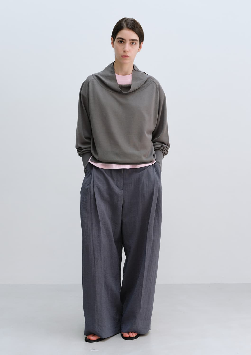 문달 Isar Knit in Charcoal 상품이미지1