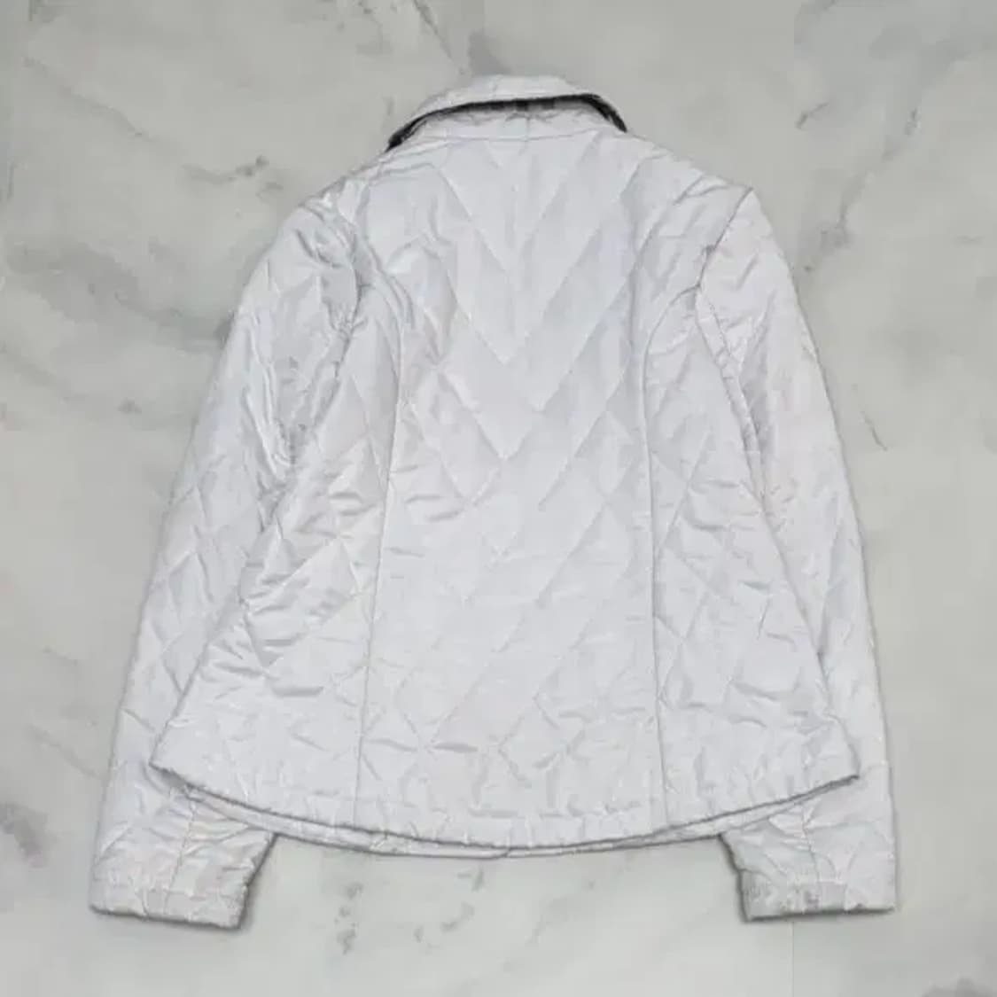 버버리 주니어 퀼팅 자켓 10-12세 152cm 여성44 상품이미지5