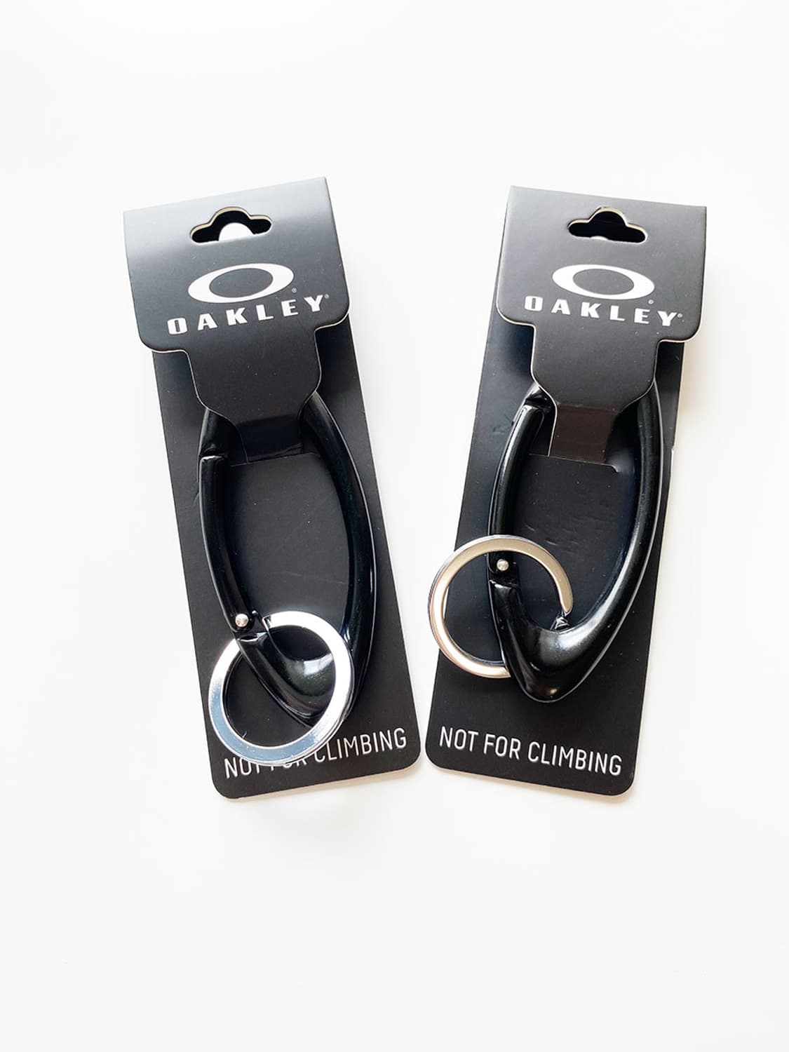 [SALE] 오클리 블랙 아이콘 카라비너 키링 상품이미지1