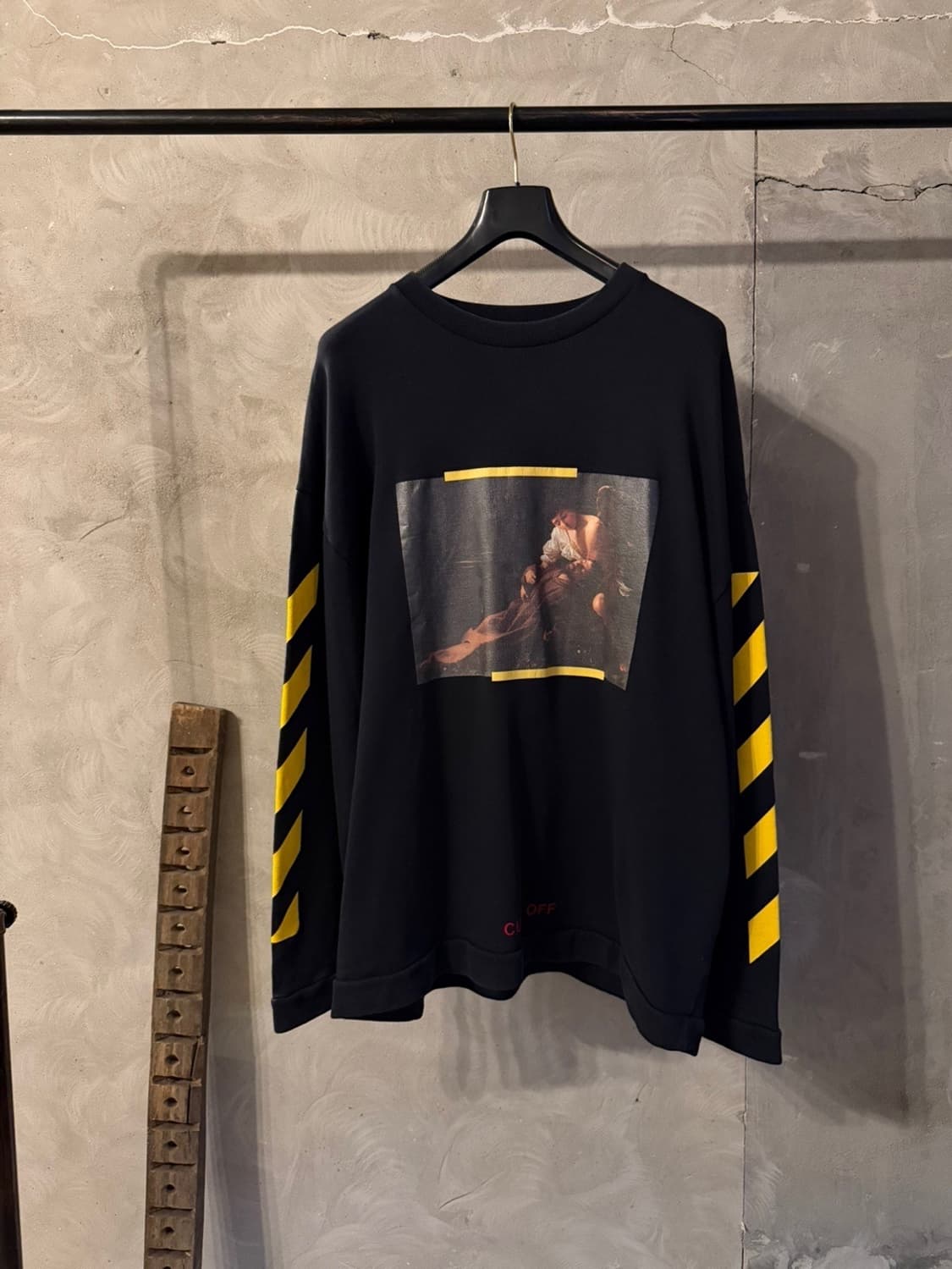 오프화이트 스웻셔츠 남성100 상품이미지1
