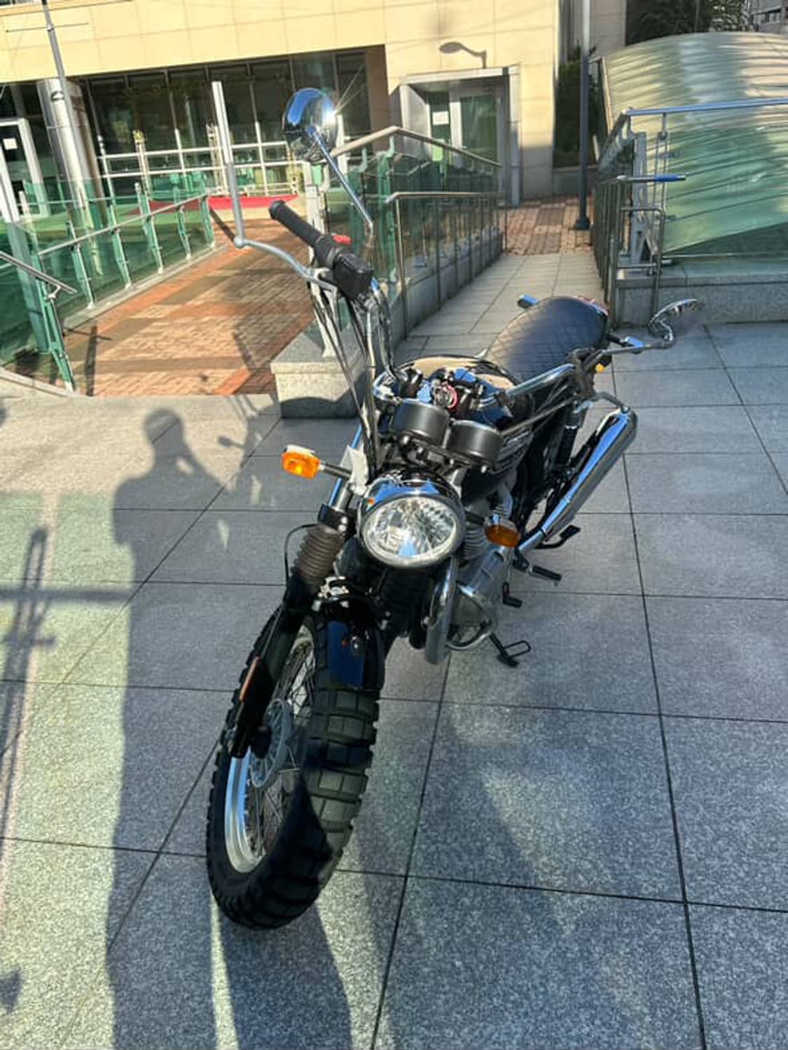 21년식 로얄엔필드 인터셉터 650 16,xxx km 팝니다 상품이미지3