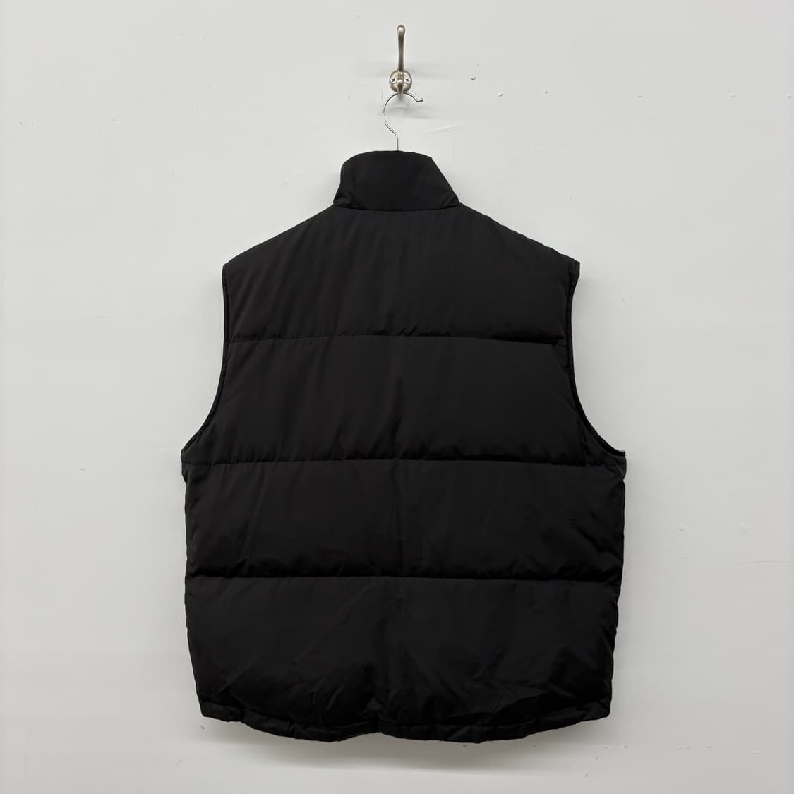입생로랑 블랙 패딩 조끼 남/M 상품이미지6