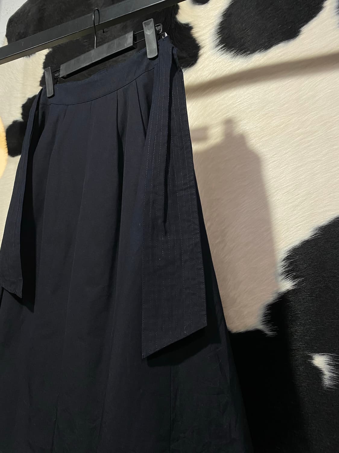 Christan Dior 쓰리버튼 타이디테일 플리츠 미디스커트 상품이미지6