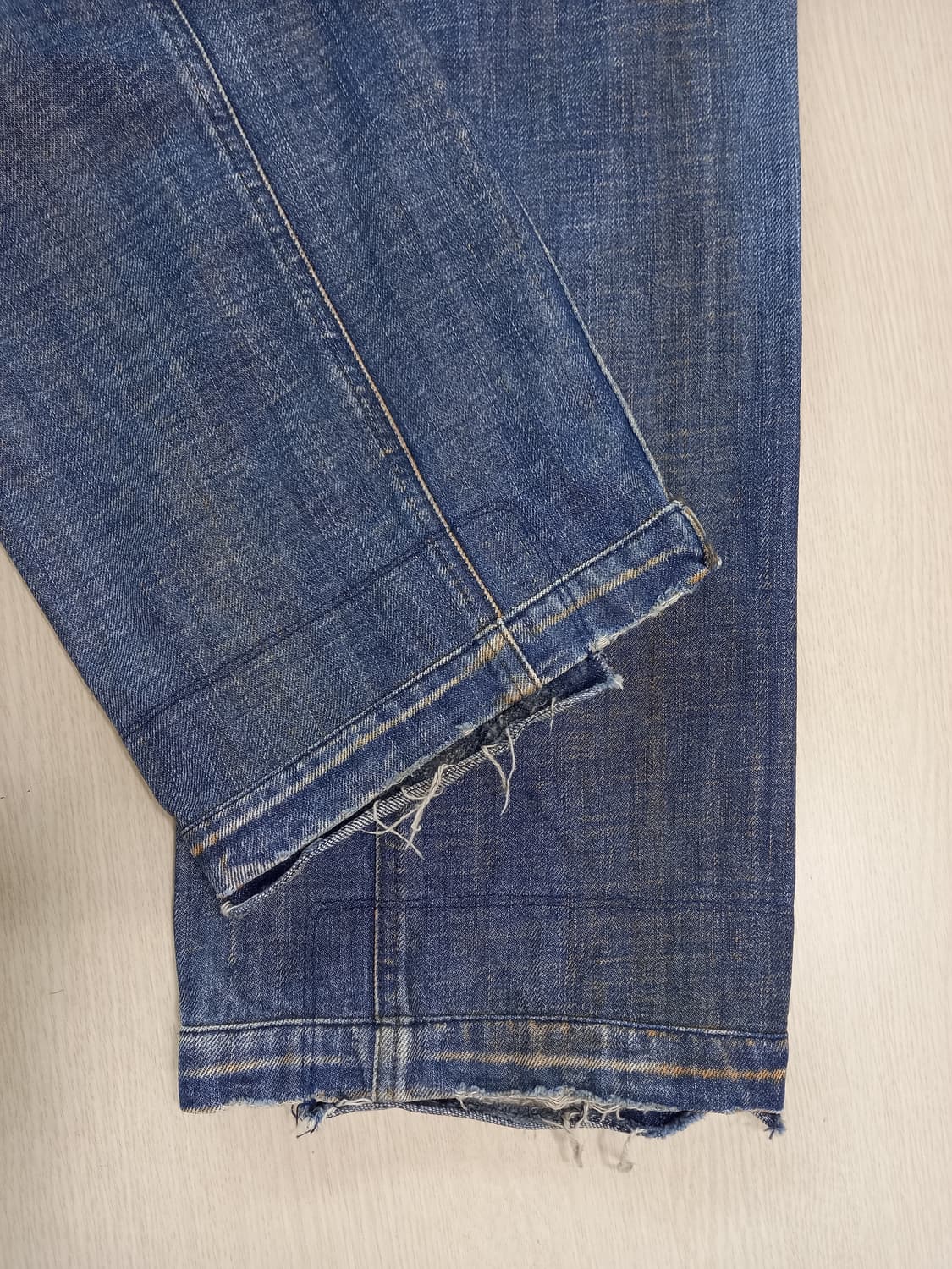 32 DIESEL 데미지워싱 세미와이드진 32-373 상품이미지5