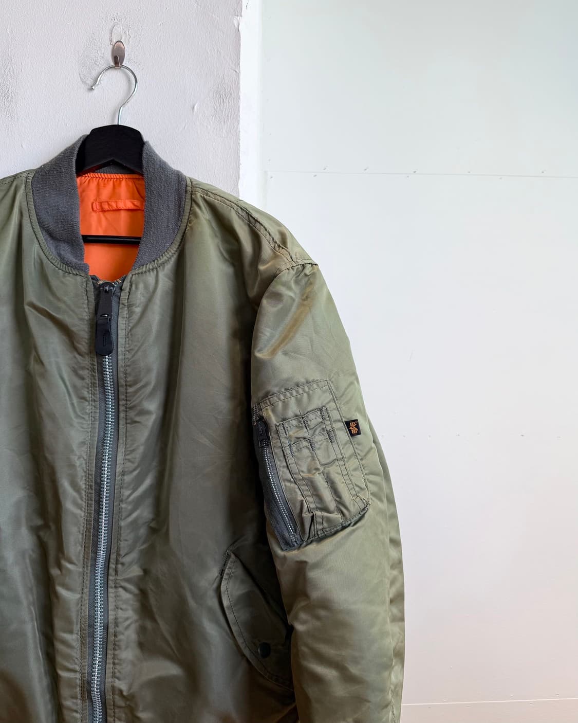 알파 인더스트리 카키 ma-1 봄버 자켓 상품이미지4