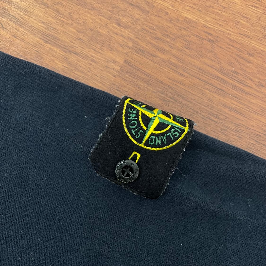 스톤아일랜드 네이비 맨투맨 상품이미지2