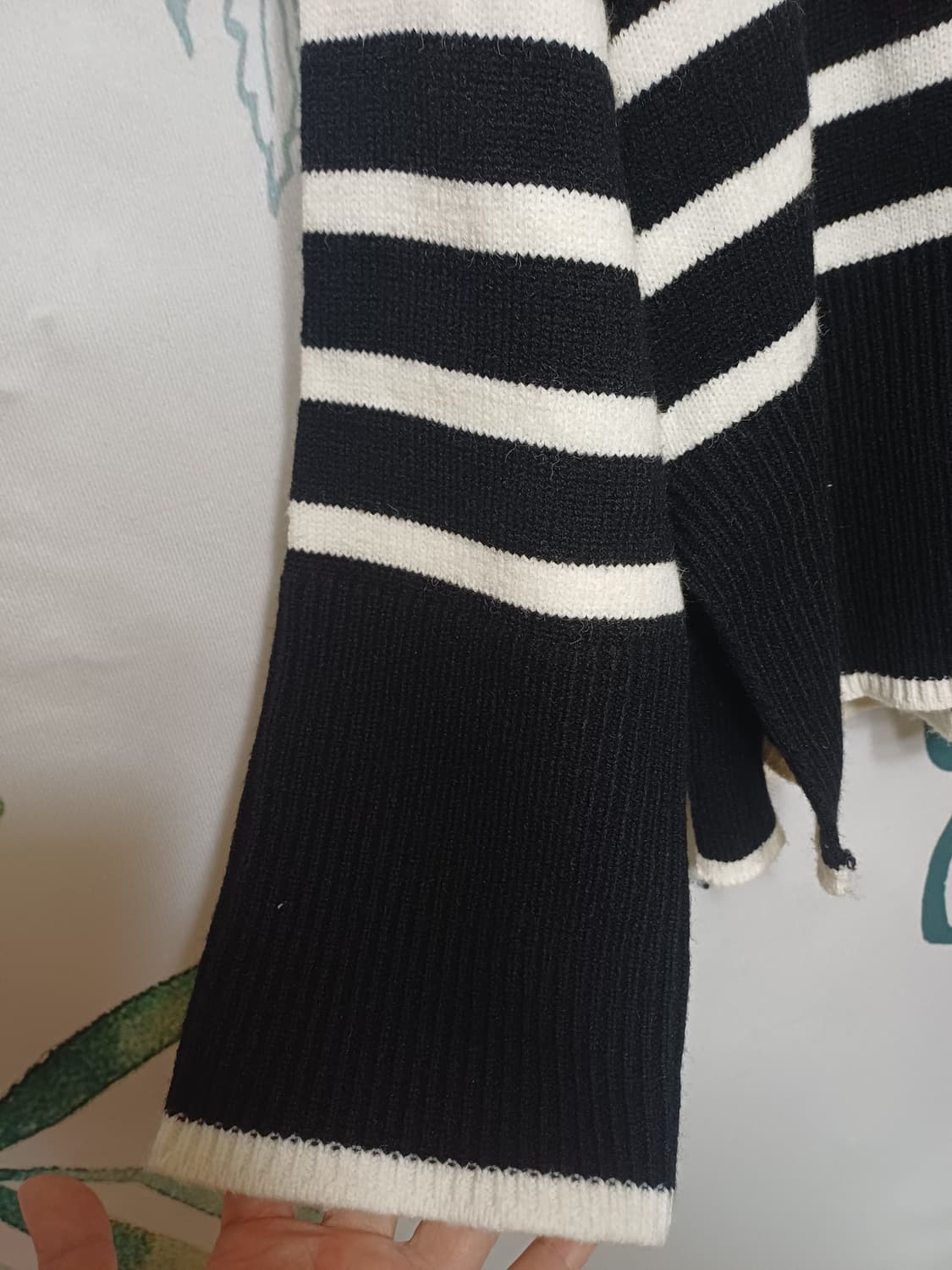 비지트인 뉴욕 터틀넥 루즈핏 니트티  상품이미지4