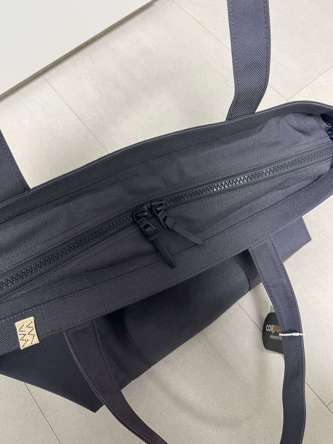 비즈빔 코듀라 토트백 그레이M 상품이미지4