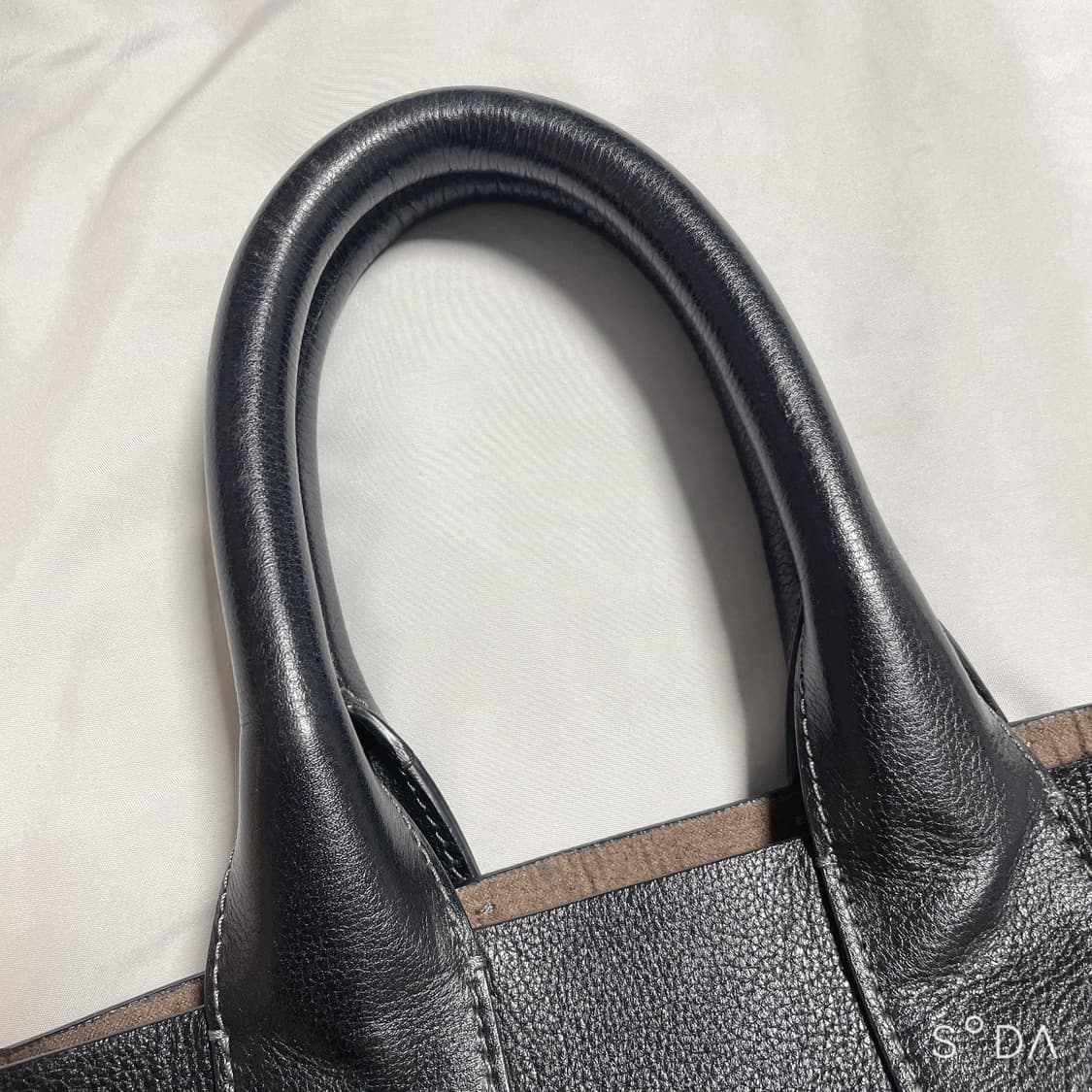 킨더살몬 블랙 레더 토트백 상품이미지10