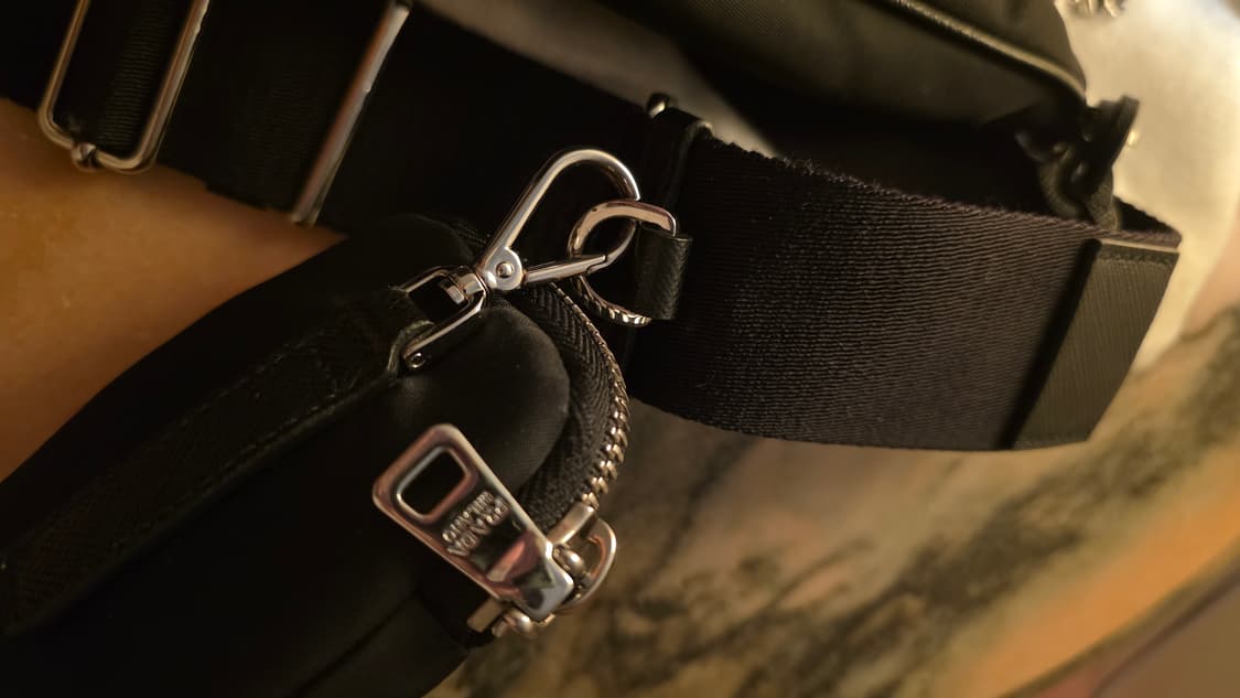 25년 구매 프라다 리나일론 테수토 호보백 상품이미지6