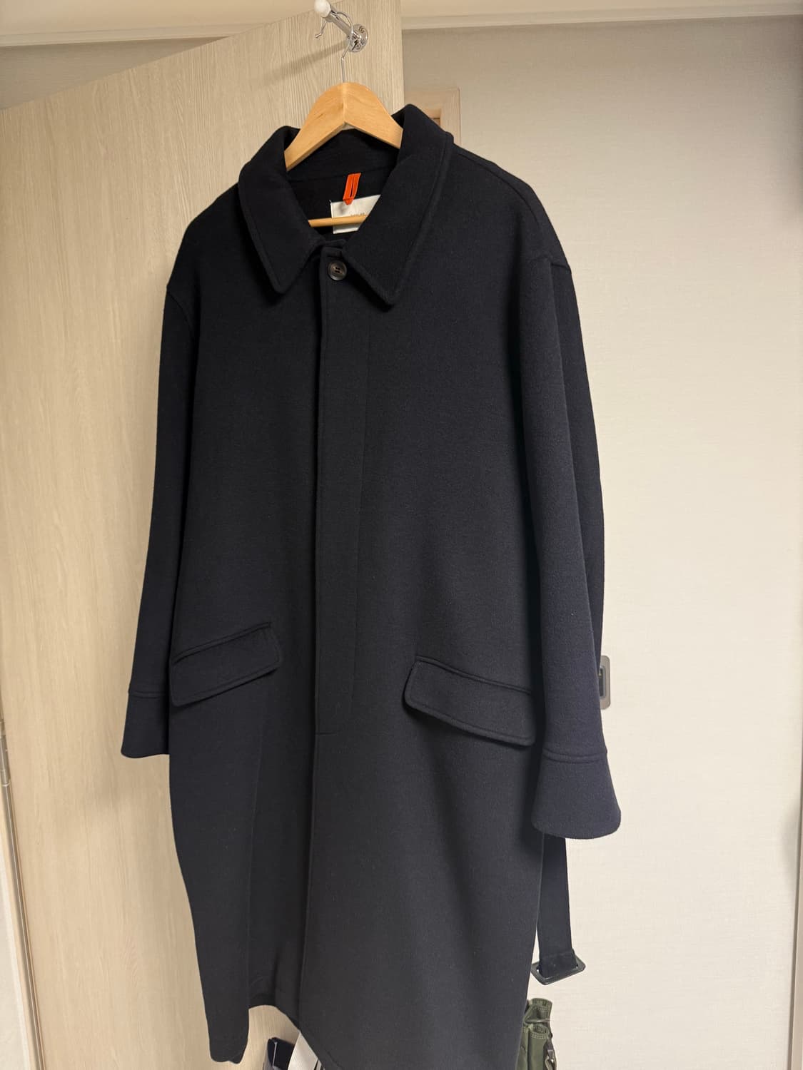 아워셀브스 벨티드 발마칸 코트 다크네이비 3사이즈 팝니다 상품이미지1