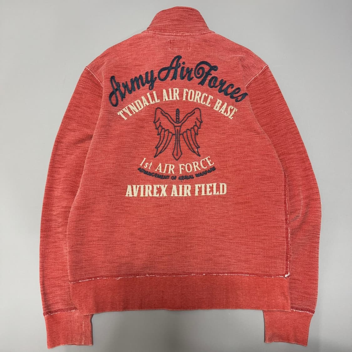 아비렉스(AVIREX) 브릭레드 워시드 코튼 자수로고 하이넥 집업 자켓 상품이미지8