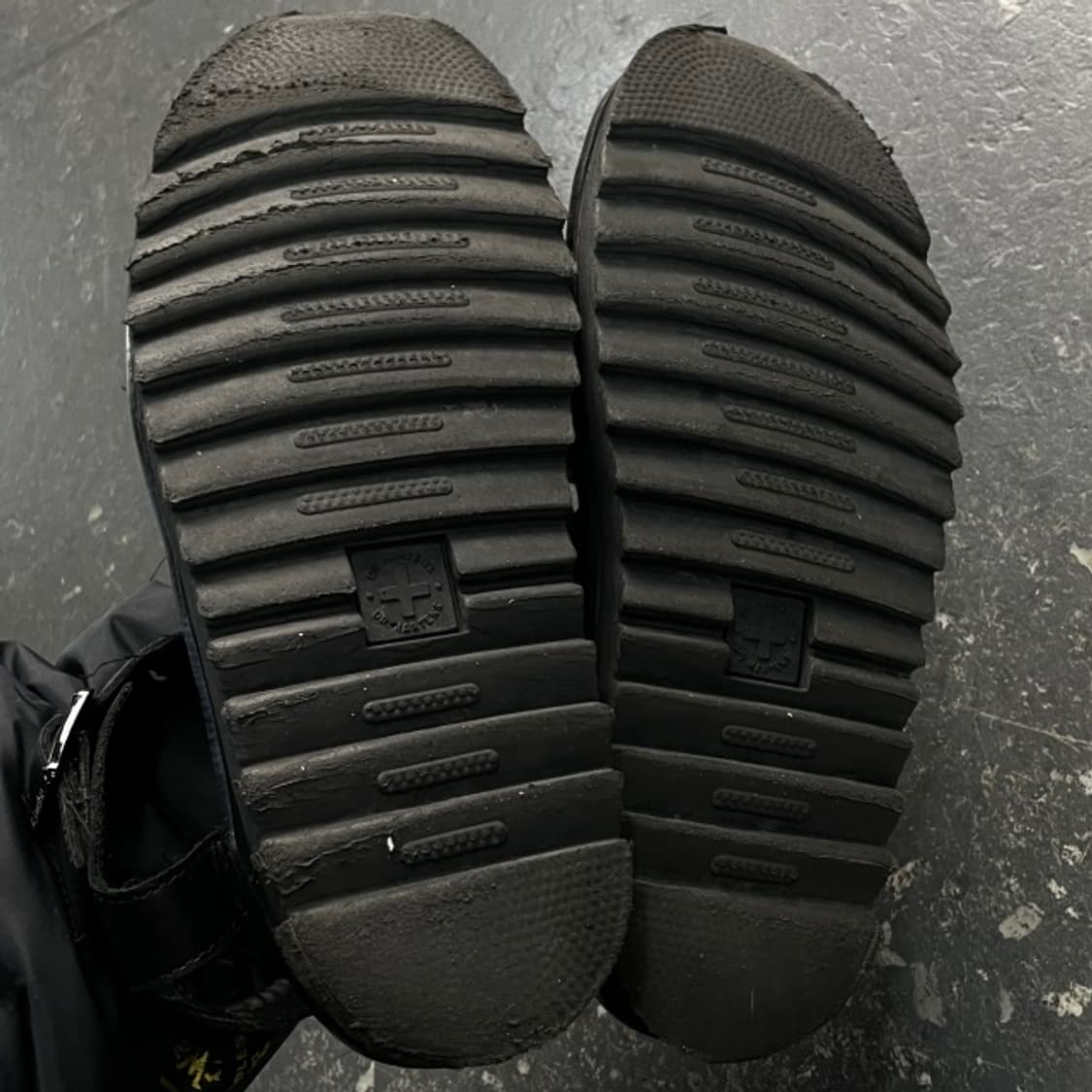 240 닥터마틴 블레어 샌들  상품이미지5